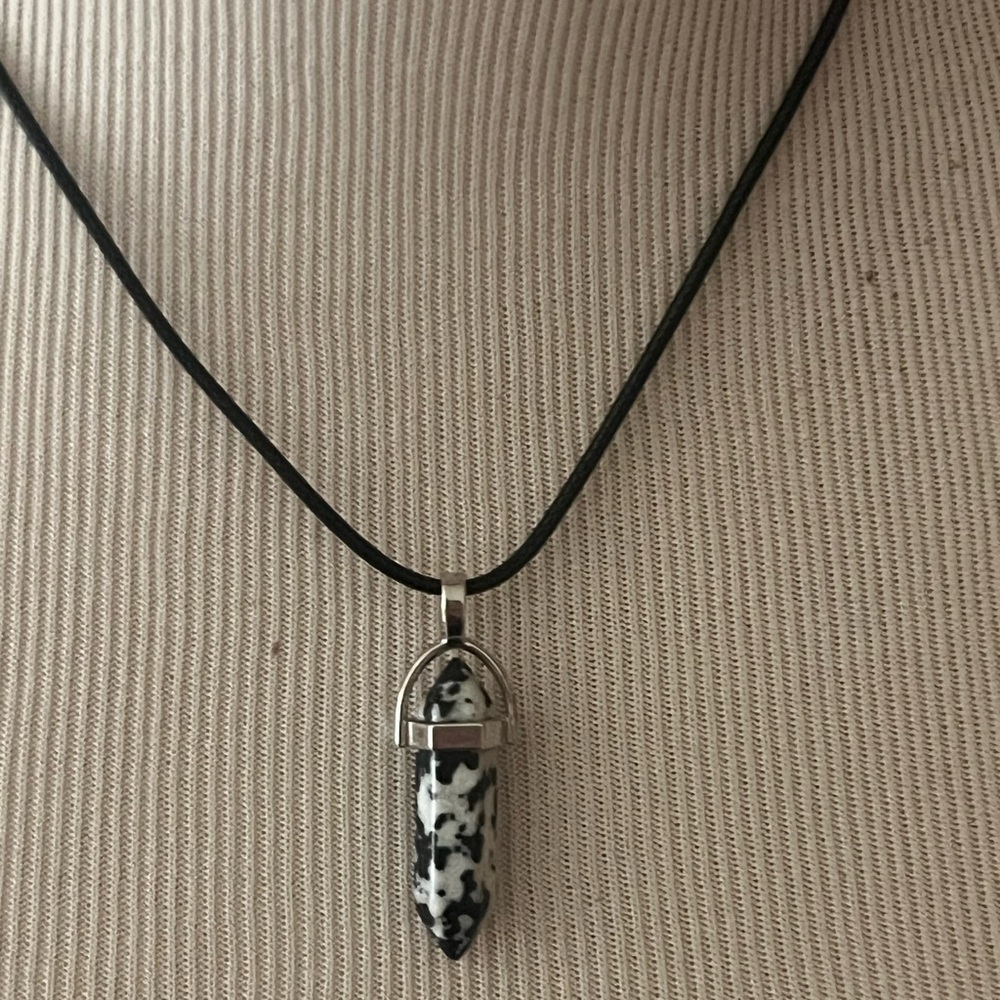 Crystal Pendant Necklace with leather necklace - Picture 8 of 9